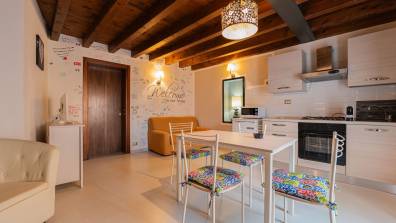 Juliet’s Paradise Balcon&Graffiti in Love